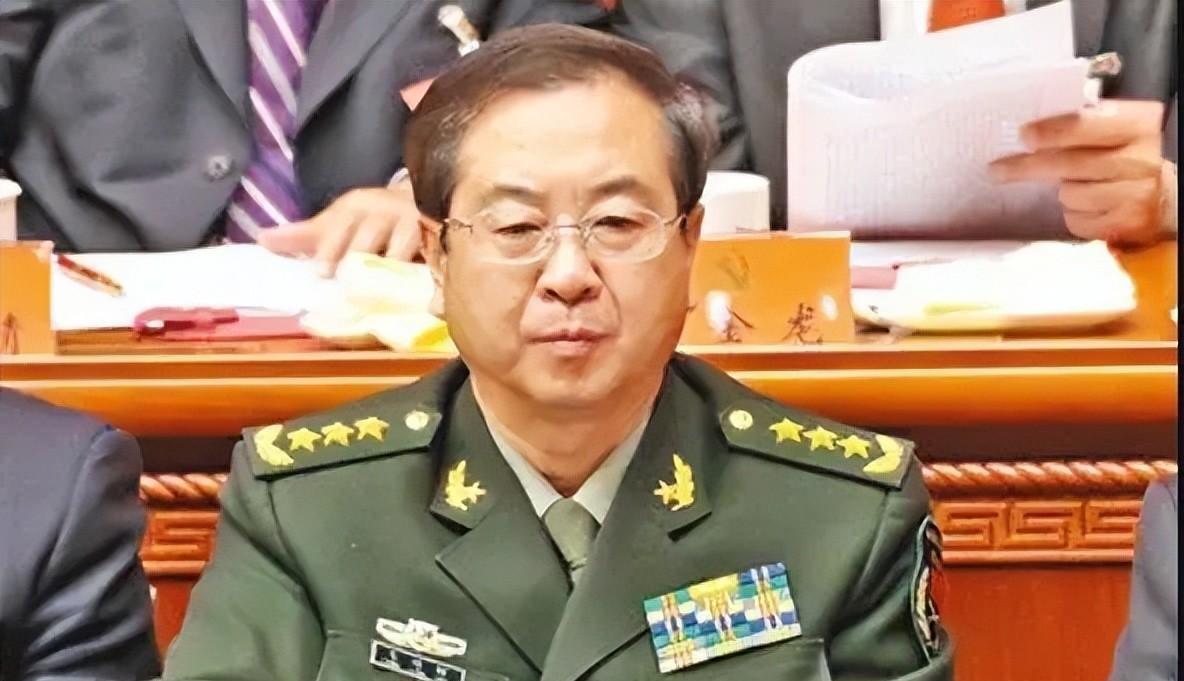 上将退休后可以住军区大院吗？——关于军事制度中的居住安排探讨，上将退休后居住安排探讨，能否继续住在军区大院？