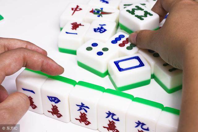 今天打麻将坐哪个位置——探寻最佳运势方位，探寻今日麻将最佳运势方位，坐哪个位置更有利？
