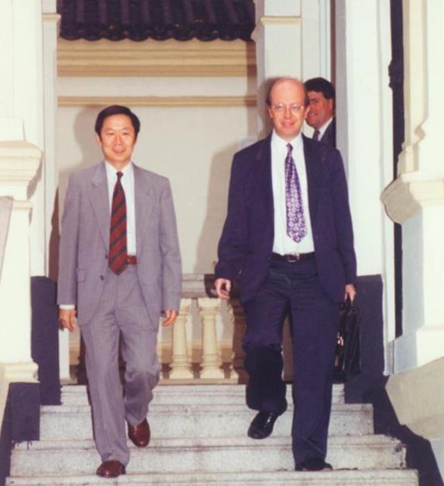 回顾历史，铭记时刻，驻港部队入港实况纪实，驻港部队入港实况纪实，历史时刻的铭记与回顾