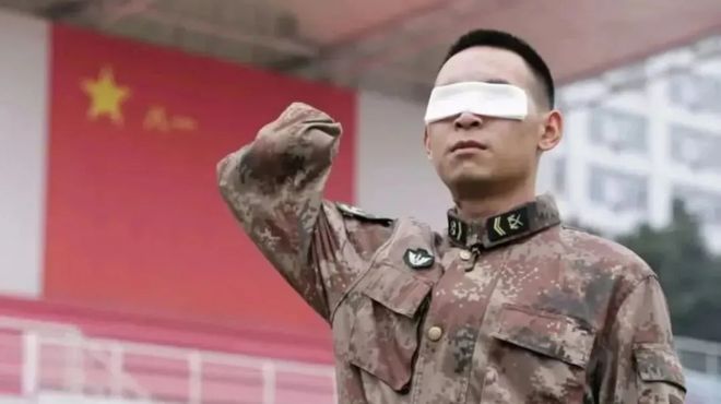 杜富国获八一勋章待遇，荣耀背后的辛勤与奉献，杜富国荣获八一勋章，辛勤与奉献背后的荣耀