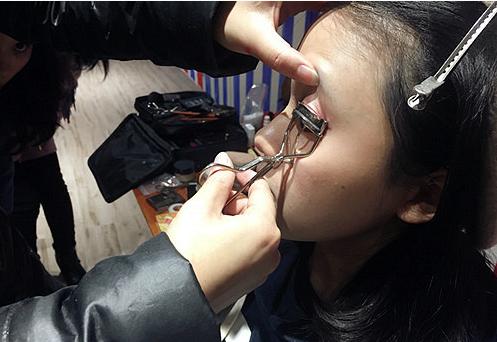 妈妈与孩子的梦幻圣诞，3D圣诞篇化妆之旅，梦幻圣诞的亲子时光，妈妈与孩子共绘3D圣诞化妆之旅