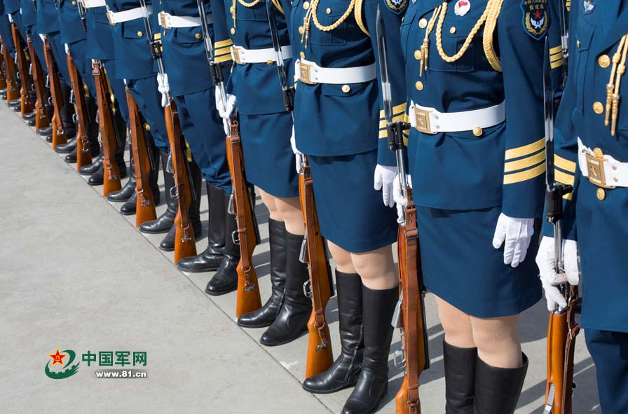 解放军女仪仗队军服，荣耀与责任的象征，解放军女仪仗队军服，荣耀与责任的标志