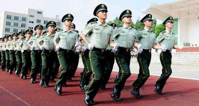 阅兵正步，哪个国家的风采最为夺目，全球阅兵正步风采，哪个国家展现最夺目风采？