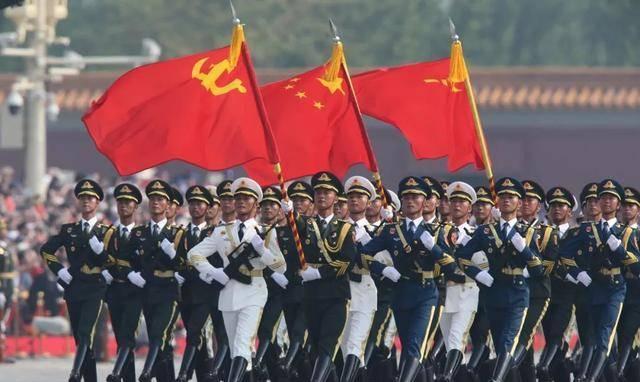 迷彩军服颜色与军种辨别——深度解析现代军队制服体系，迷彩军服深度解析，颜色与军种辨识的现代军队制服体系