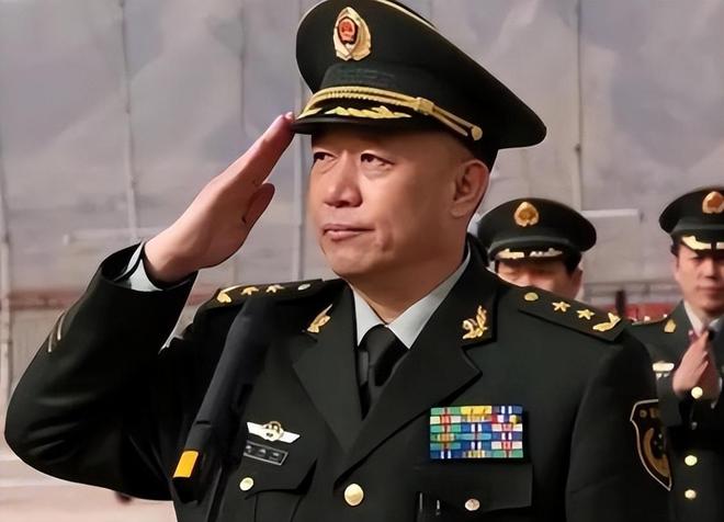 上将现役，荣誉与责任并存，上将现役，荣誉与责任的并重