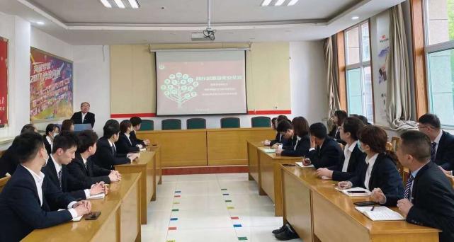 国安局上班的感觉，探索一份神秘而重要的职业体验，国安局工作的神秘而重要的职业体验探索