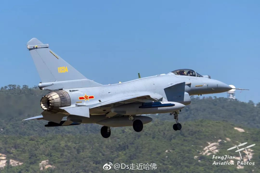 歼-35最帅的十张图片，探寻中国新一代舰载机的风采，中国新一代舰载机歼-35最炫图片TOP 10风采探寻