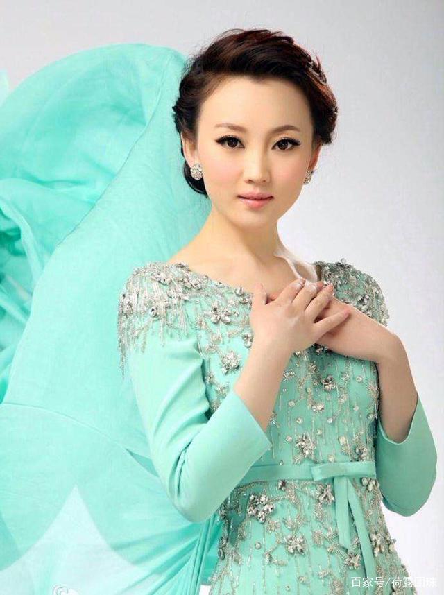 丁晓君结婚了吗？——探寻公众人物的私密生活，揭秘公众人物丁晓君的婚姻状况，私密生活的探寻
