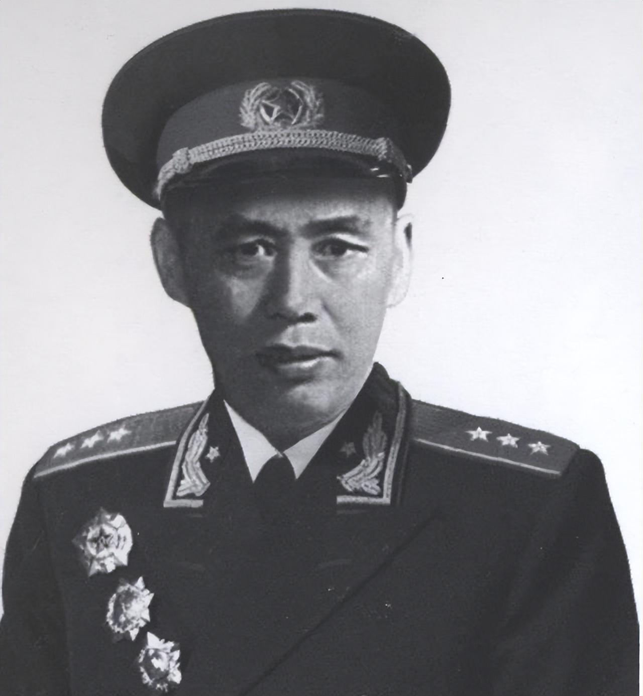 中国开国上将按先后顺序排名及其历史贡献，中国开国上将按顺序排名与他们的历史贡献概览