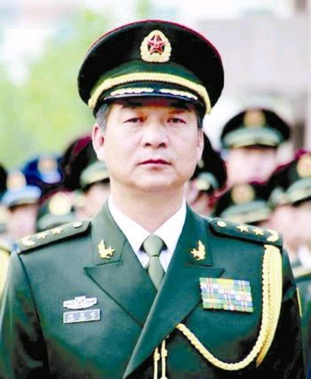 西部战区参谋长戎贵卿，领军之心的坚定力量，西部战区参谋长戎贵卿，领军之心的核心力量