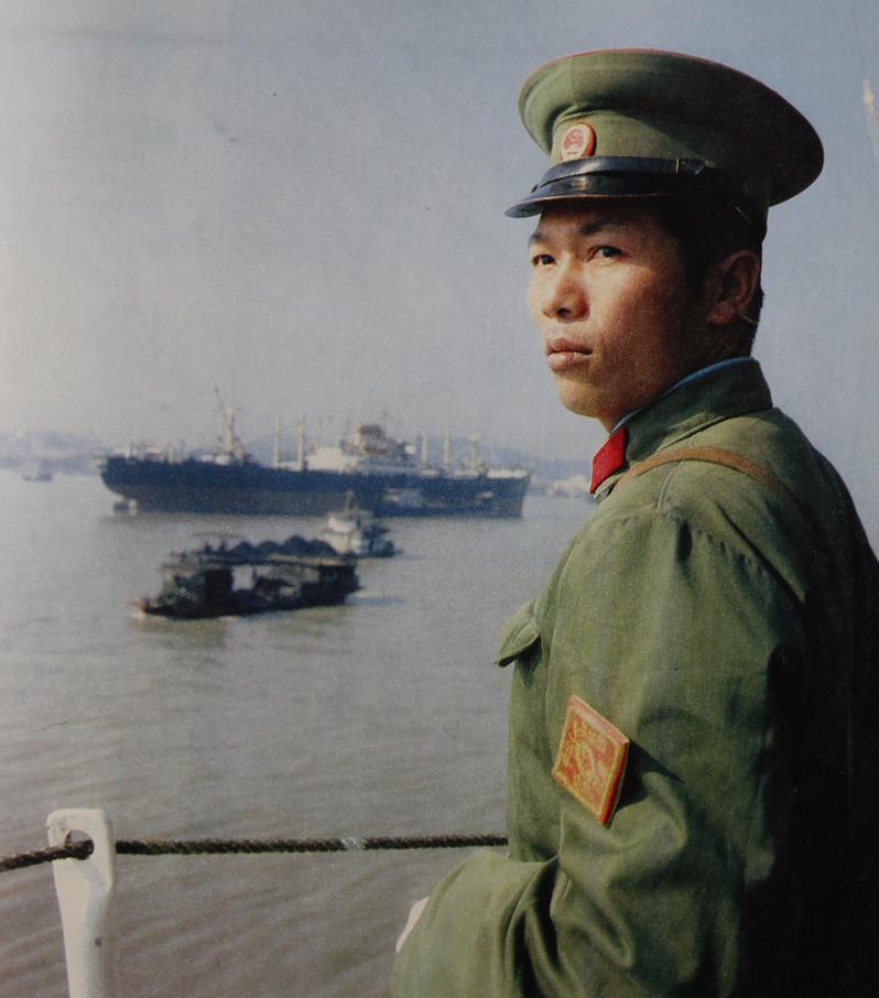 武警的制服，荣耀与担当的象征，武警制服，荣耀与担当的象征