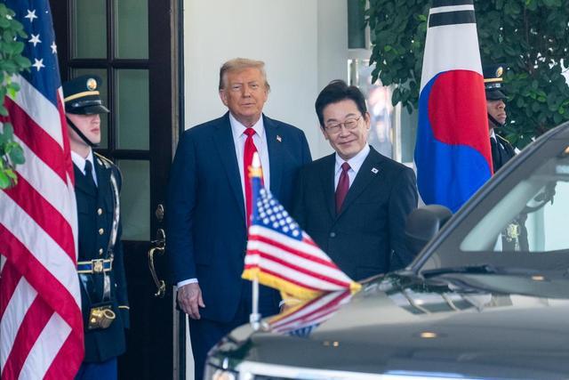 韩国阅兵步伐，展现国家力量与荣耀的象征，韩国阅兵仪式展现国家力量与荣耀的象征
