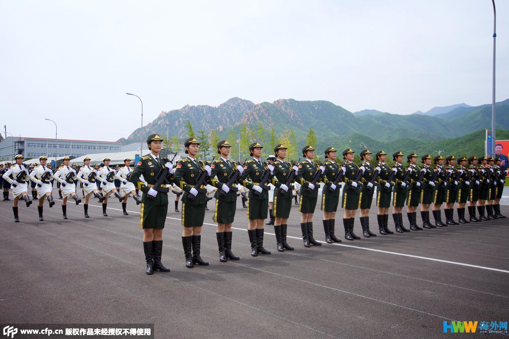 阅兵方阵女兵平均身高，展现力量与荣耀的身高标准，阅兵方阵女兵身高揭秘，力量与荣耀的身高标准展现