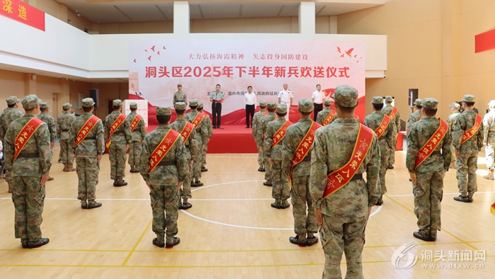 未来战士的装备，探索2025年的军装革新，未来战士装备革新展望，2025年军装科技展望