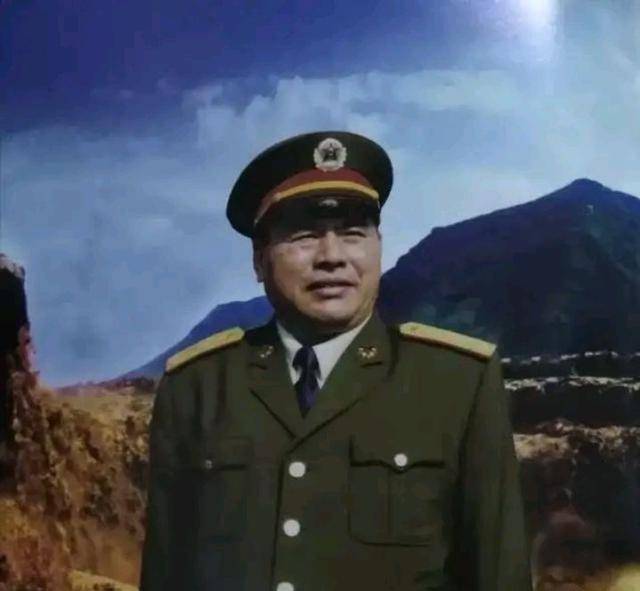 英勇的领导者，记第十四集团军刘师长，英勇领导者刘师长，第十四集团军的传奇指挥者风采纪实
