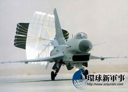 歼十驾驶舱，现代战争中的空中指挥中枢，歼十驾驶舱，现代战争的空中指挥核心