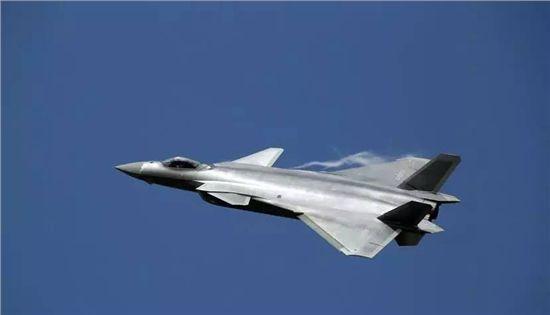 苏-30 VS F-15，空中巨人的对决，苏-30与F-15，空中巨人对决揭秘
