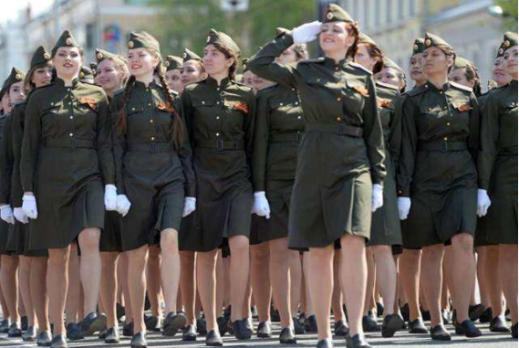 俄罗斯女兵阅兵仪式视频，展现力量与荣耀，俄罗斯女兵阅兵仪式，力量与荣耀的展现